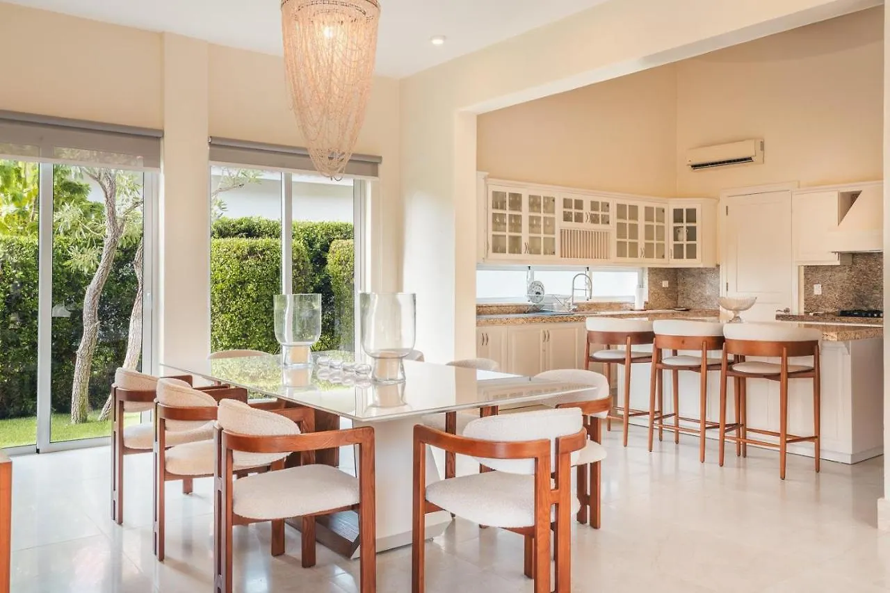 Wonderful 4Br Villa With Maid At Punta Cana Resorts 0*,